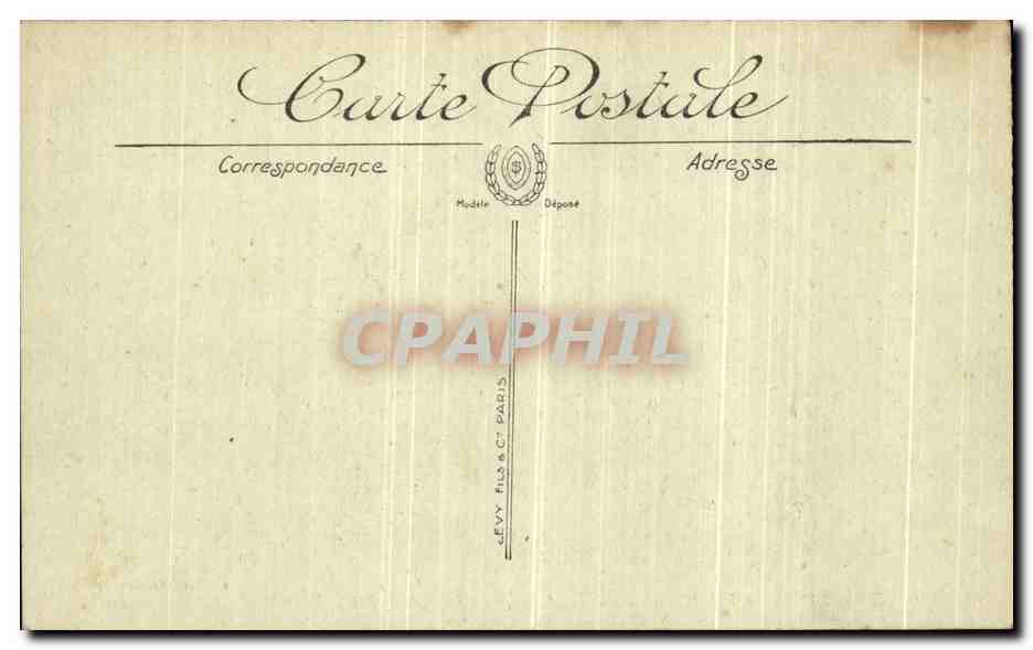 CPA Arras La Grande Guerre L Hotel de Ville et la petit place Militaria — Rückseite