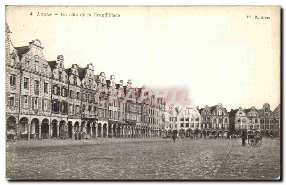 Arras — Un côté de la Grand'Place — Ed. B., Arras