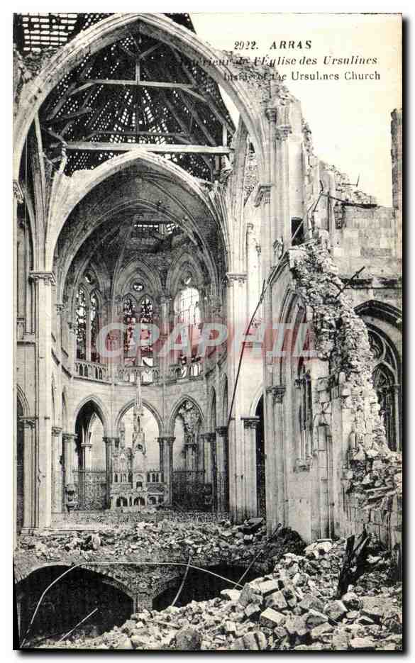 CPA Arras Eglise des Ursulines Militaria