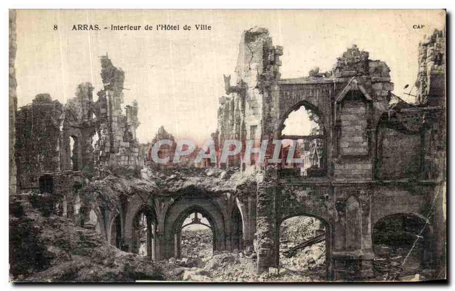 CPA Arras interieur de l Hotel de Ville Militaria