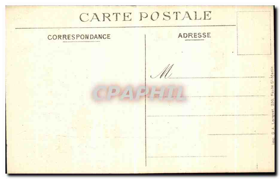 CPA Arras Guerre Apres le bombardement Beffroi Militaria — Verso