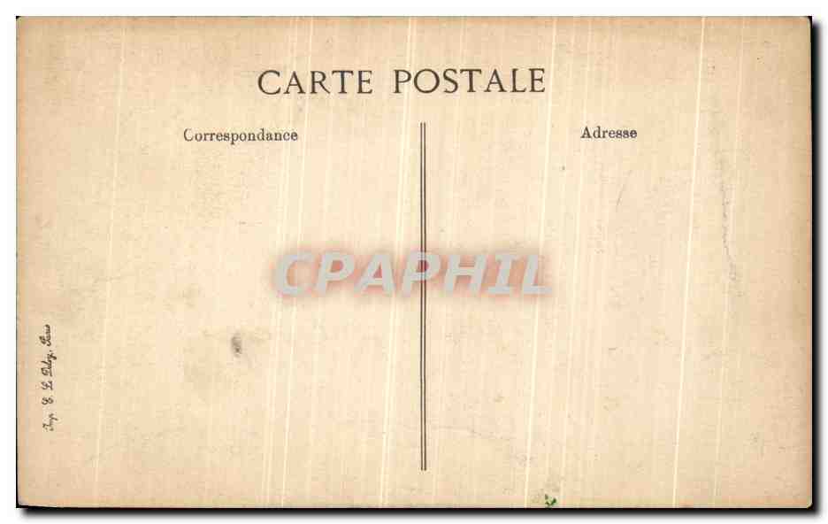 CPA Arras L Hotel de Ville et La Petite Place Militaria — Rückseite