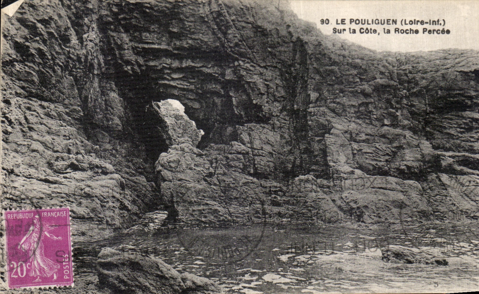 CPA Le Pouliguen Sur La Cote La Roche Percee