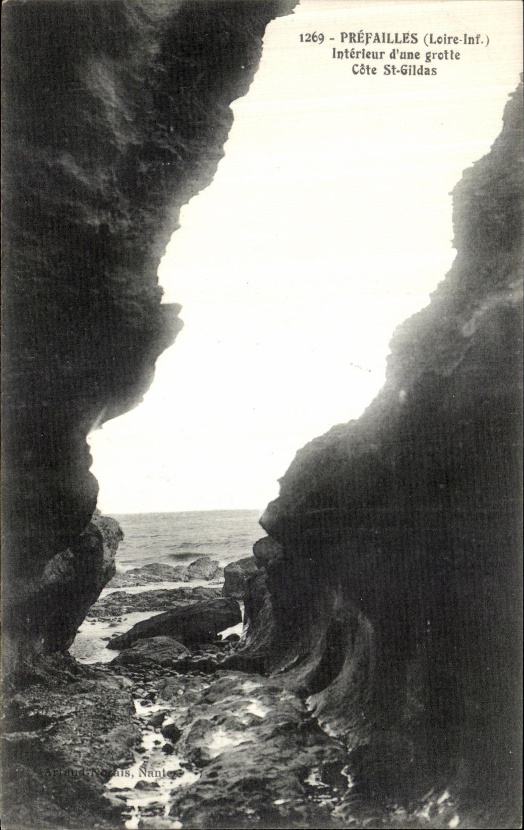 CPA Prefailles Interieur d une Grotte Cote St Gildas