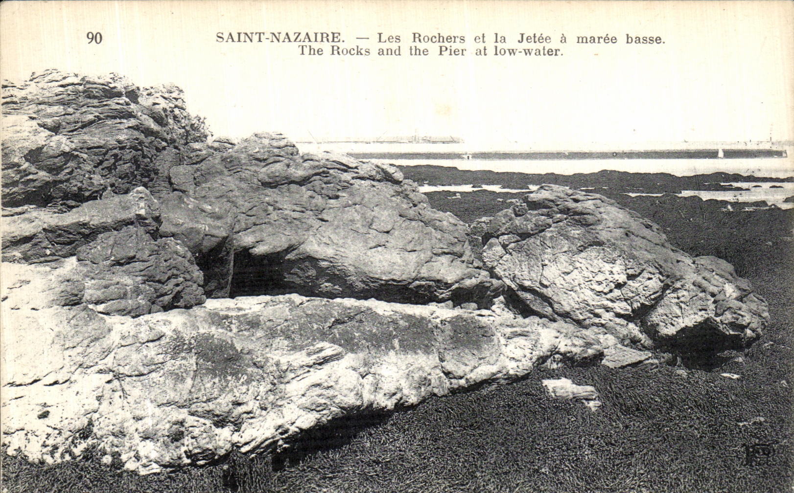 CPA Saint Nazaire Les Rochers et la Jetee a Maree Basse The Rocks and the Pier at Low Water