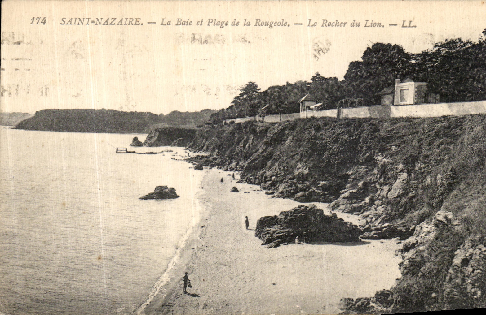 CPA Saint Nazaire La Baie et Plage de la Rougeole Le Rocher du Lion