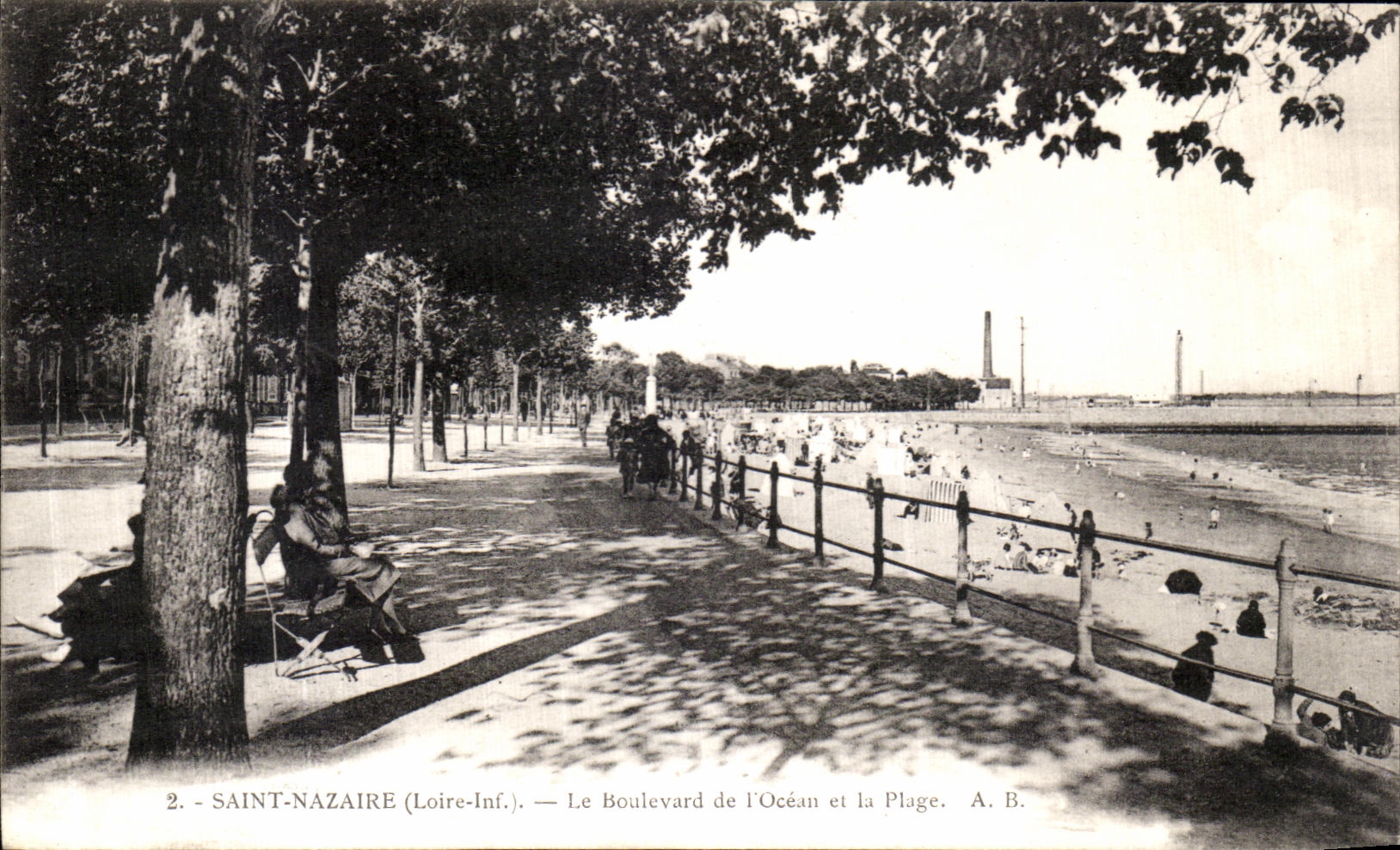 CPA Saint Nazaire Le Boulevard de l Ocean et la Plage