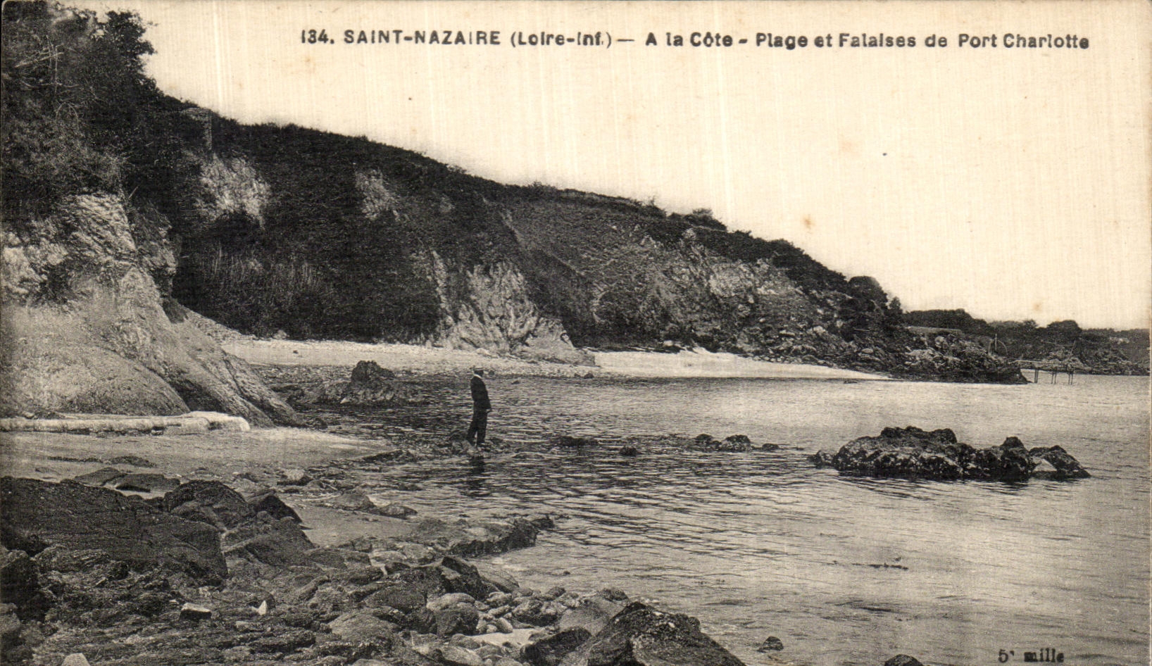 CPA Saint Nazaire A la Cote Plage et Falaises de Port Charlotte