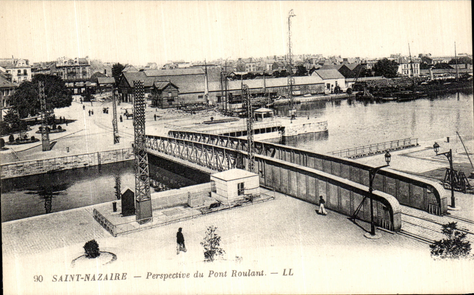 CPA Saint Nazaire Perspective du Pont Roulant