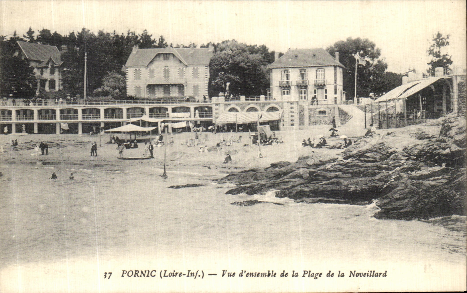 CPA Pornic Vue d Ensemble de la Plage de la Noveillard