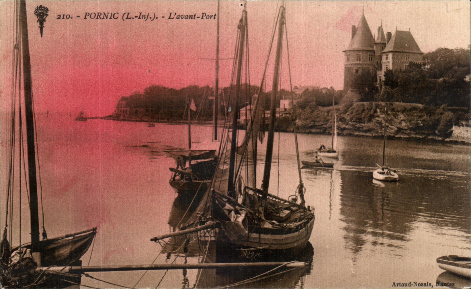 CPA Pornic L Avant Port Bateaux