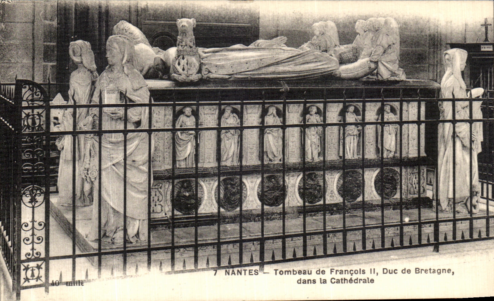 CPA Nantes Cathedrale Tombeau De Francois II Duc de Bretagne dans la cathedrale