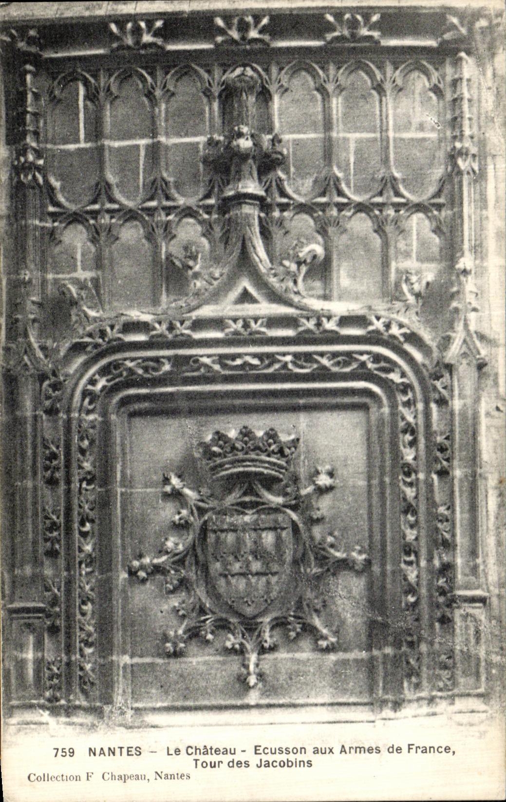 CPA Nantes Le Chateau Ecusson aux Armes de France Tour des Jacobins