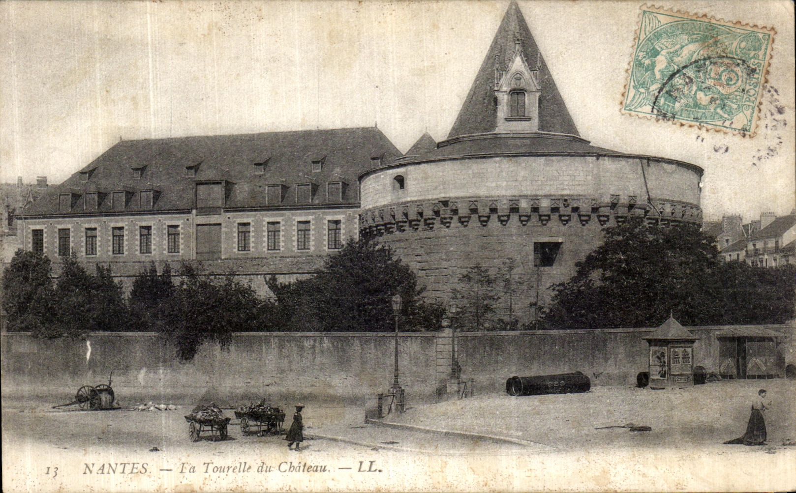CPA Nantes La Tourelle du Chateau 
