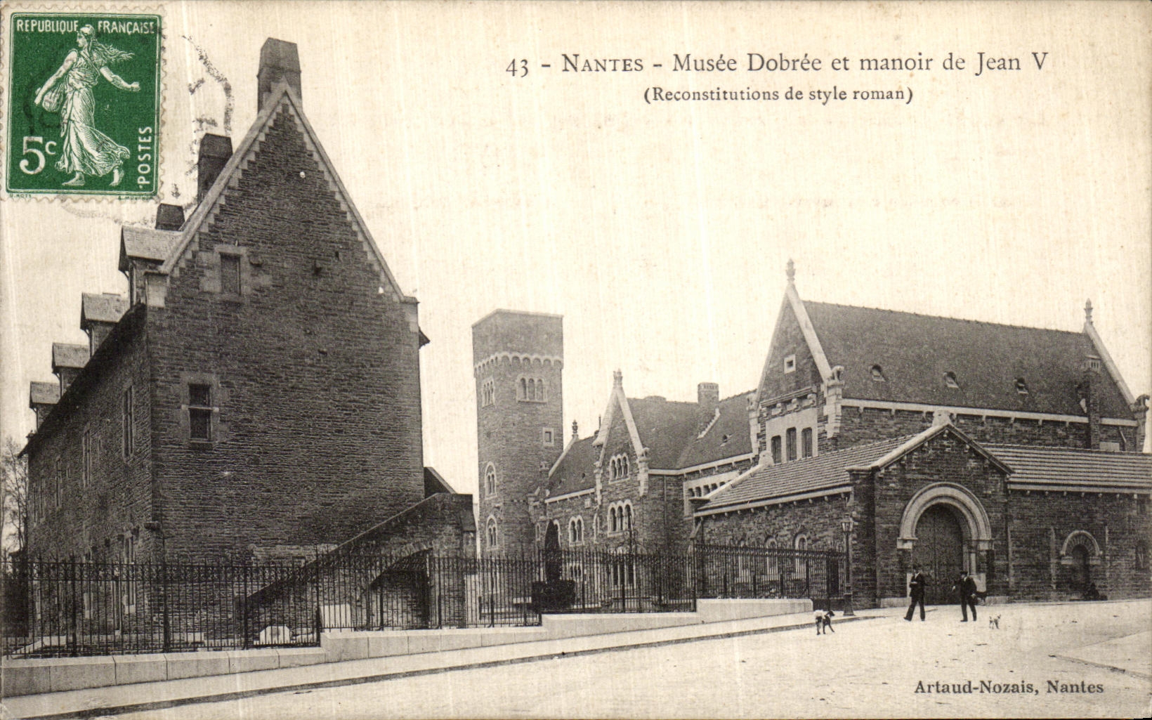 Nantes - Musée Dobrée et manoir de Jean V — Reconstitutions de style roman — Artaud-Nozais, Nantes