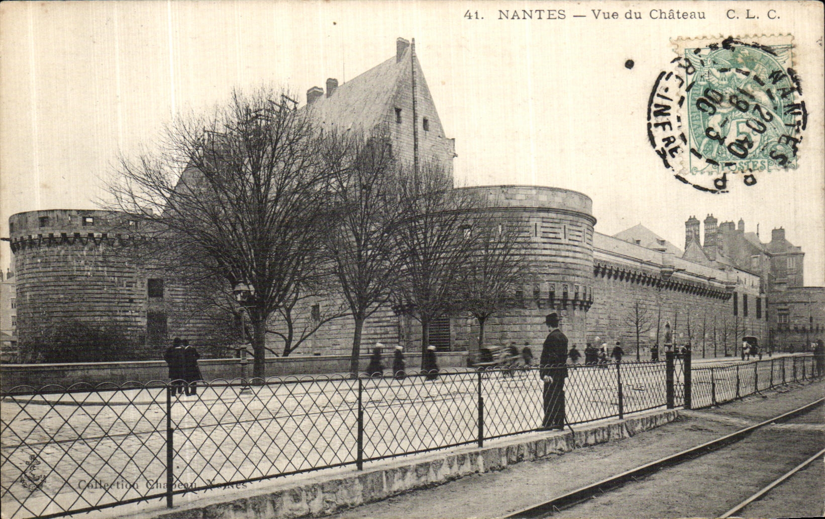 CPA Nantes Vue Du Chateau 