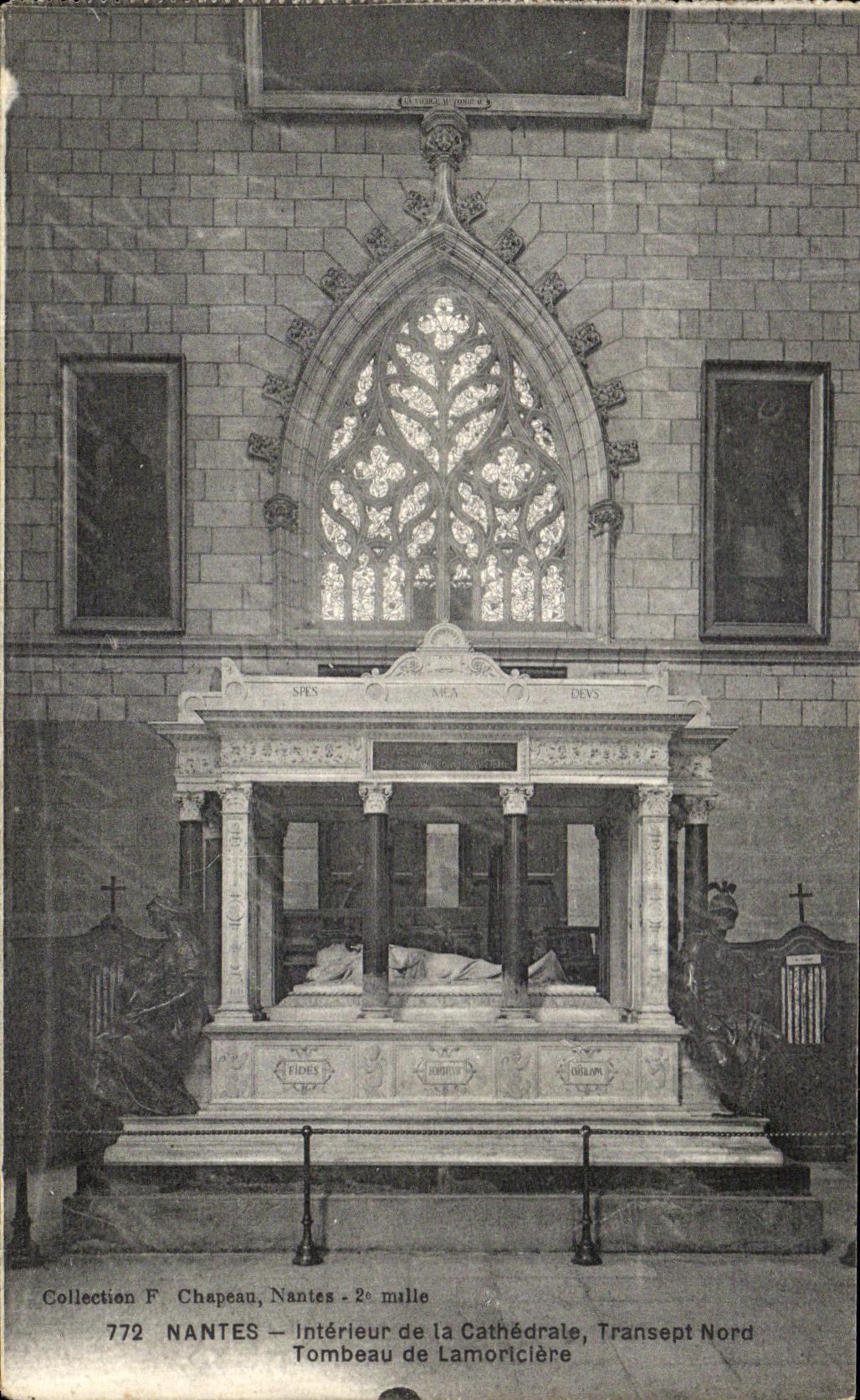 CPA Nantes Interieur de la Cathedrale Transept Nord Tombeau de Lamoriciere