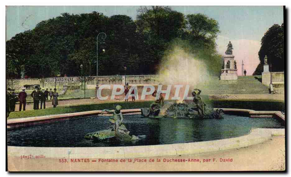 CPA Nantes Fontaine de la Place de la Duchesse Anne Par David