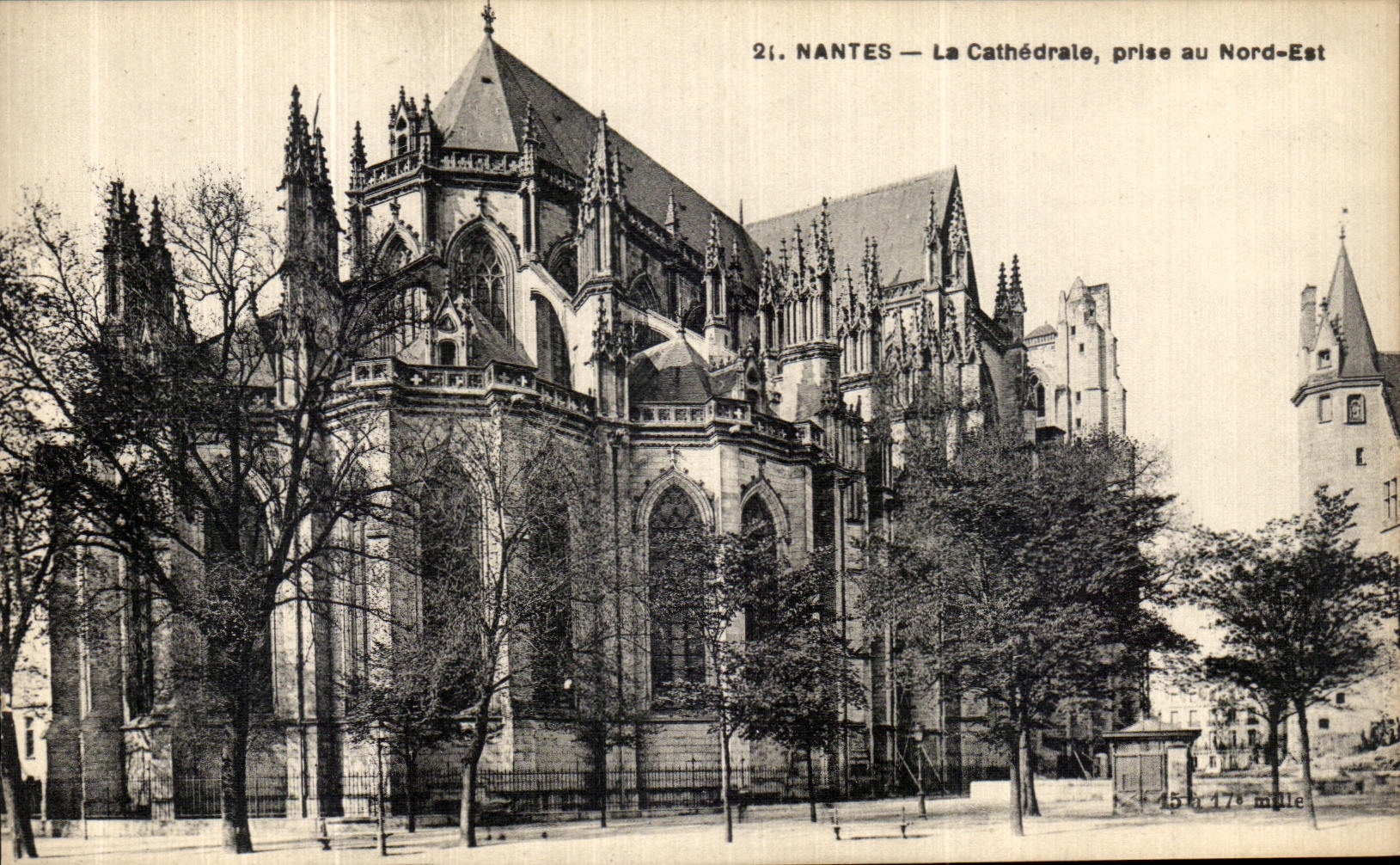 CPA Nantes La Cathedrale Prise au Nord Est 