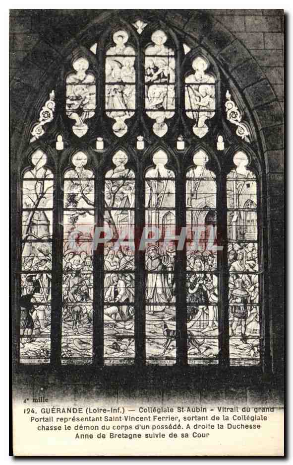 CPA Guerande Collegiale St Aubin Vitrail du Grand Portail representant Saint Vincent Ferrier Sortant de la Collegiale 