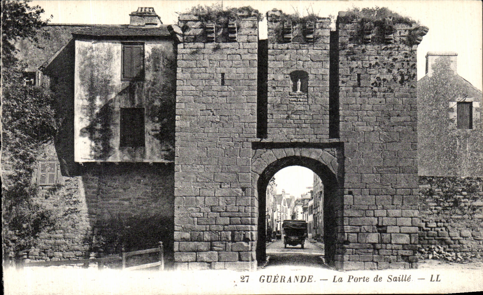CPA Guerande La Porte de Saille 