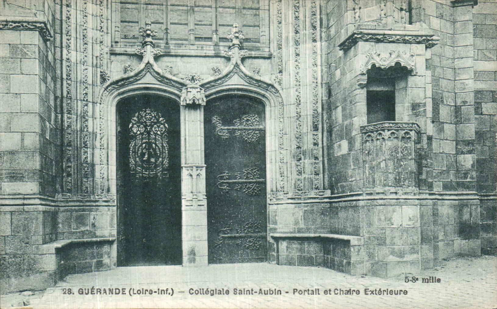 CPA Guerande Colleglale Saint Aubin Portail et Chaire Exterieure 