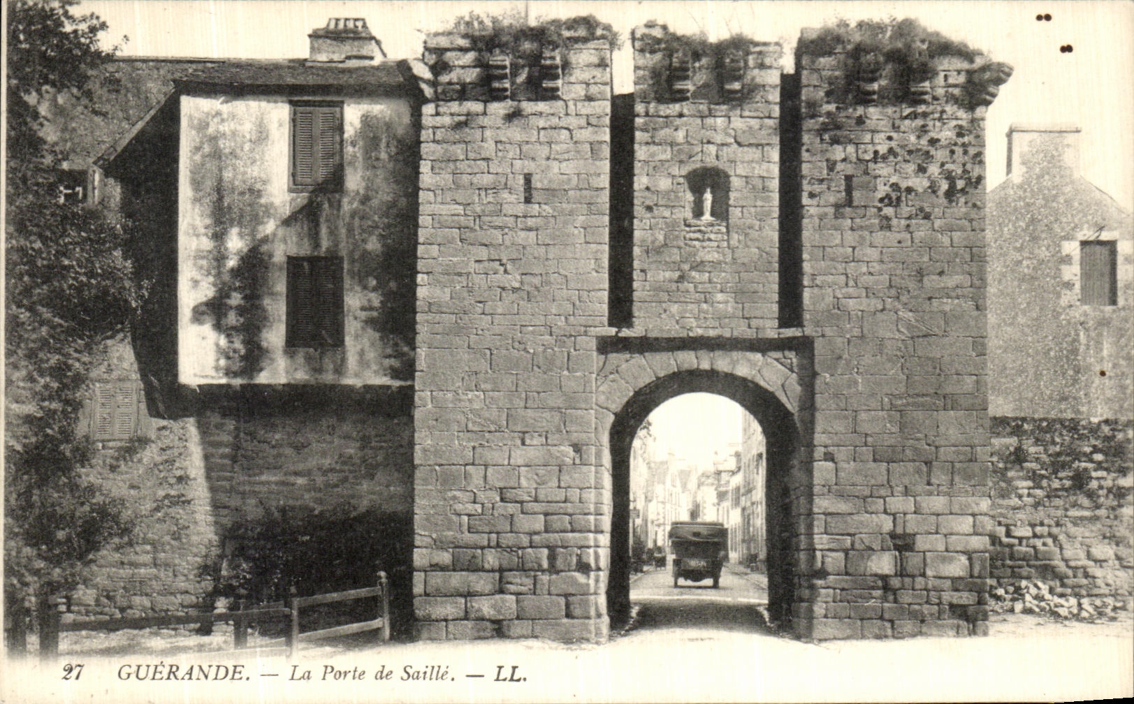 CPA Guerande La Porte de Saille