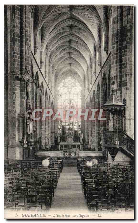 CPA Guerande L Interieur de L Eglise
