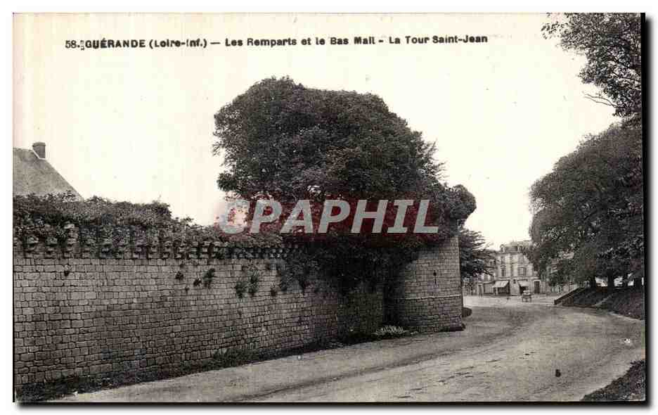 CPA Guerande Les Remparts et le Bas Mail La Tour Saint Jean 