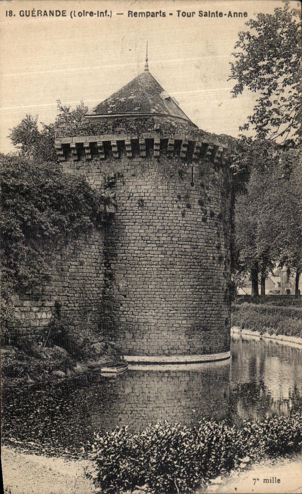 CPA Guerande Remparts Tour Sainte Anne