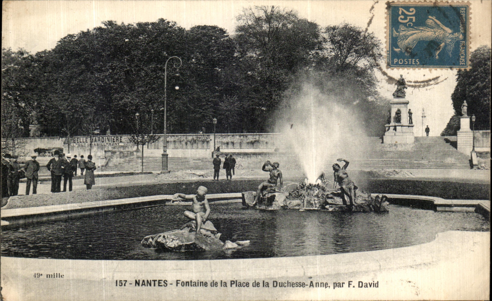 CPA Nantes Fontaine de la Place de la Duchesse Anne Par F David