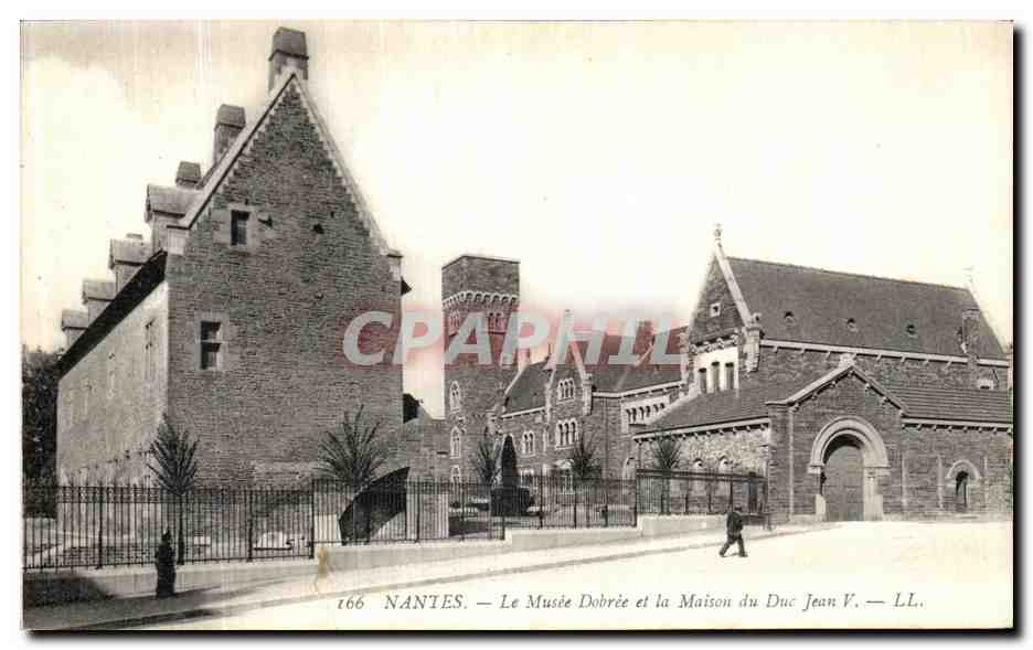 CPA Nantes Le Musee Dobree et La Maison du Duc Jean V