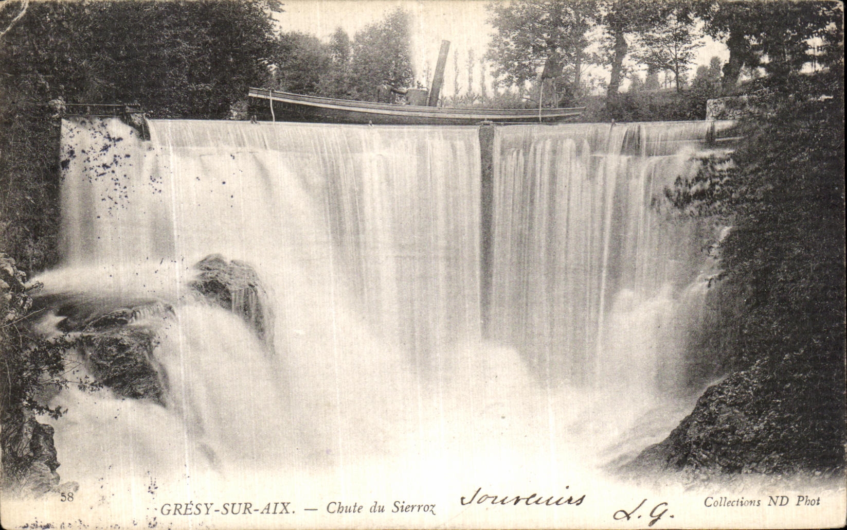 CPA Gresy Sur Aix Chute du Sierroz Bateau