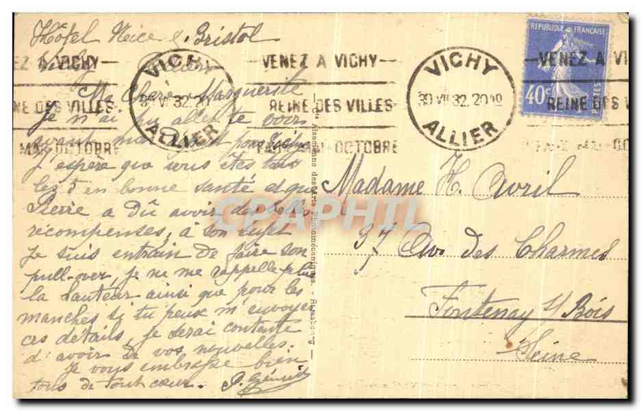CPA Vichy Passage Couvert et Hotel Astoria — Verso