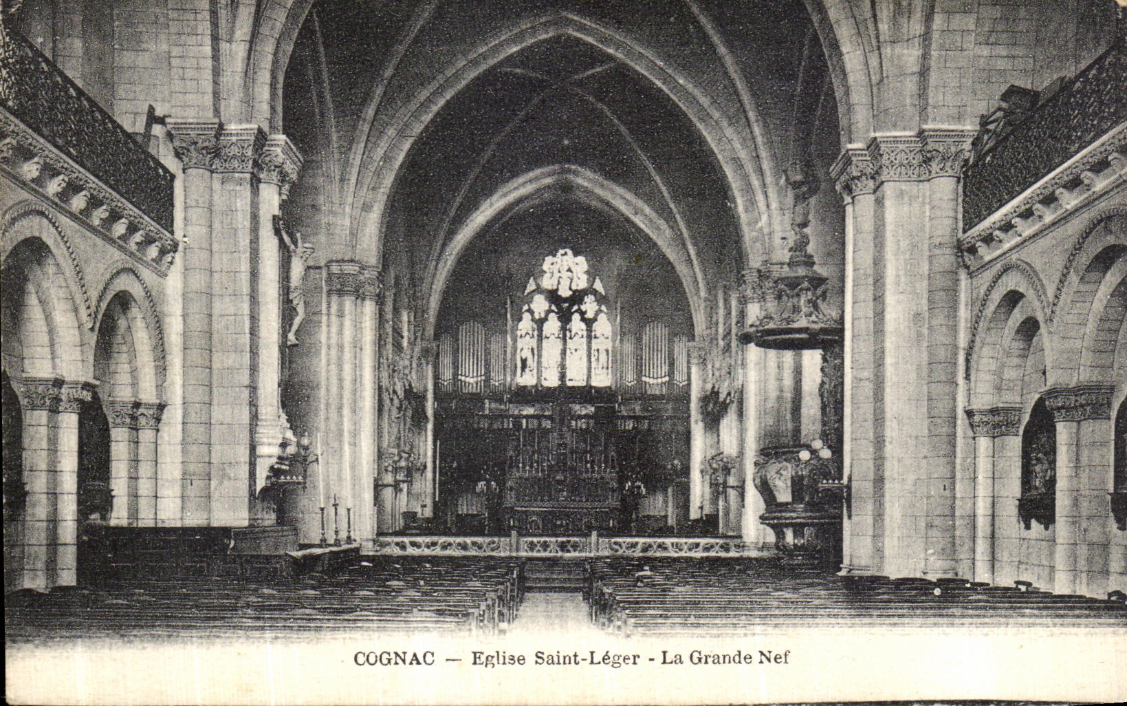 Cognac — Église Saint-Léger — La Grande Nef
