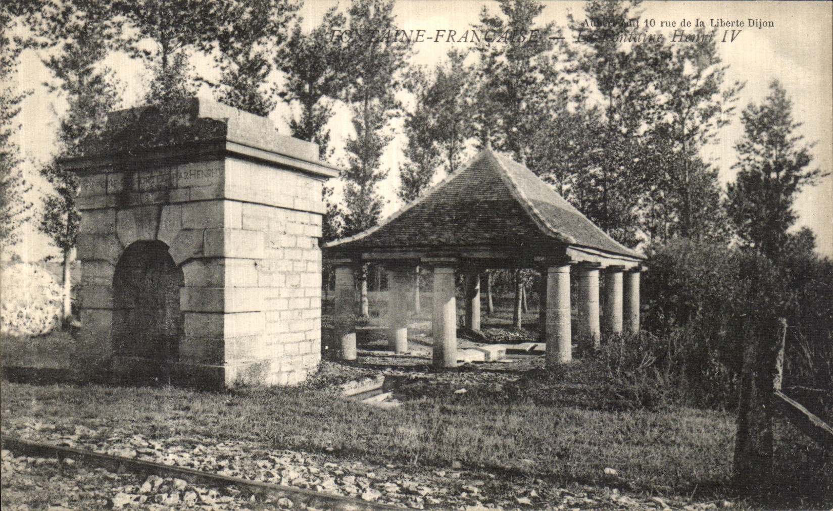 Fontaine Française — Le Fontaine Henri IV — Aubervilliers 10 rue de la Liberté Dijon