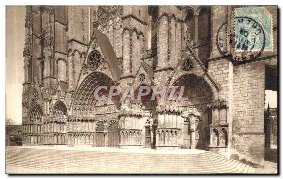 CPA Bourges Les Portails de la Cathedrale