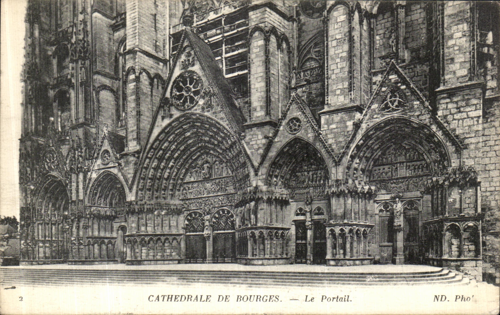 CPA Bourges Cathedrale De Bourges Le Portail
