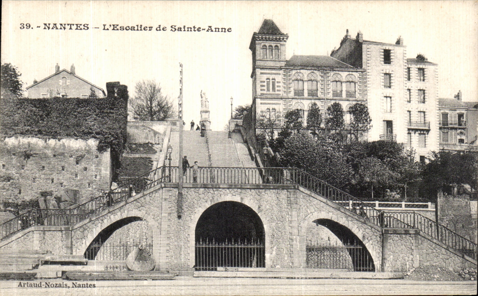 CPA Nantes L Escalier de Sainte Anne