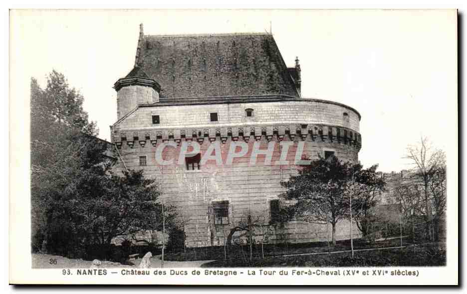 CPA Nantes La Chateau des Ducs de Bretagne La Tour