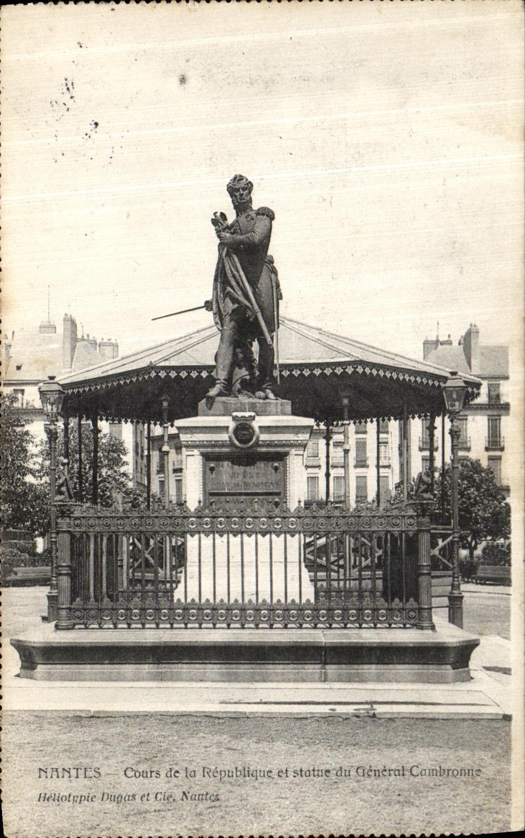 CPA Nantes Cours de la Republique et statue du general Cambronne 