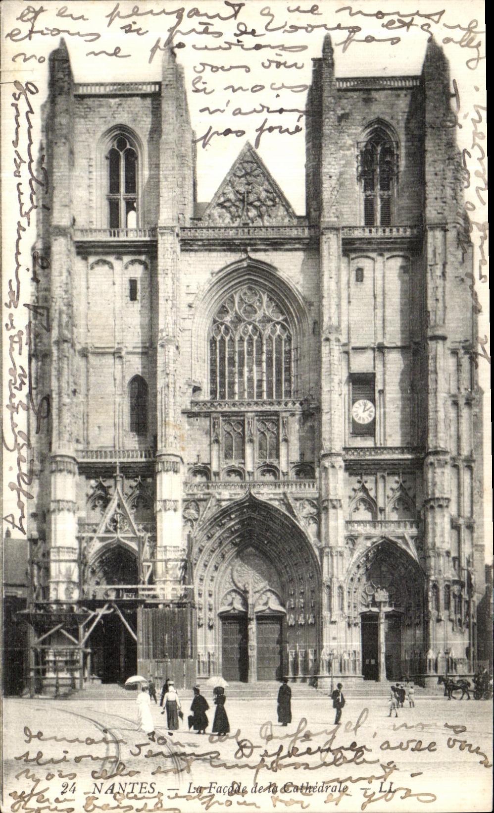 CPA Nantes Le Facade de la Cathedrale