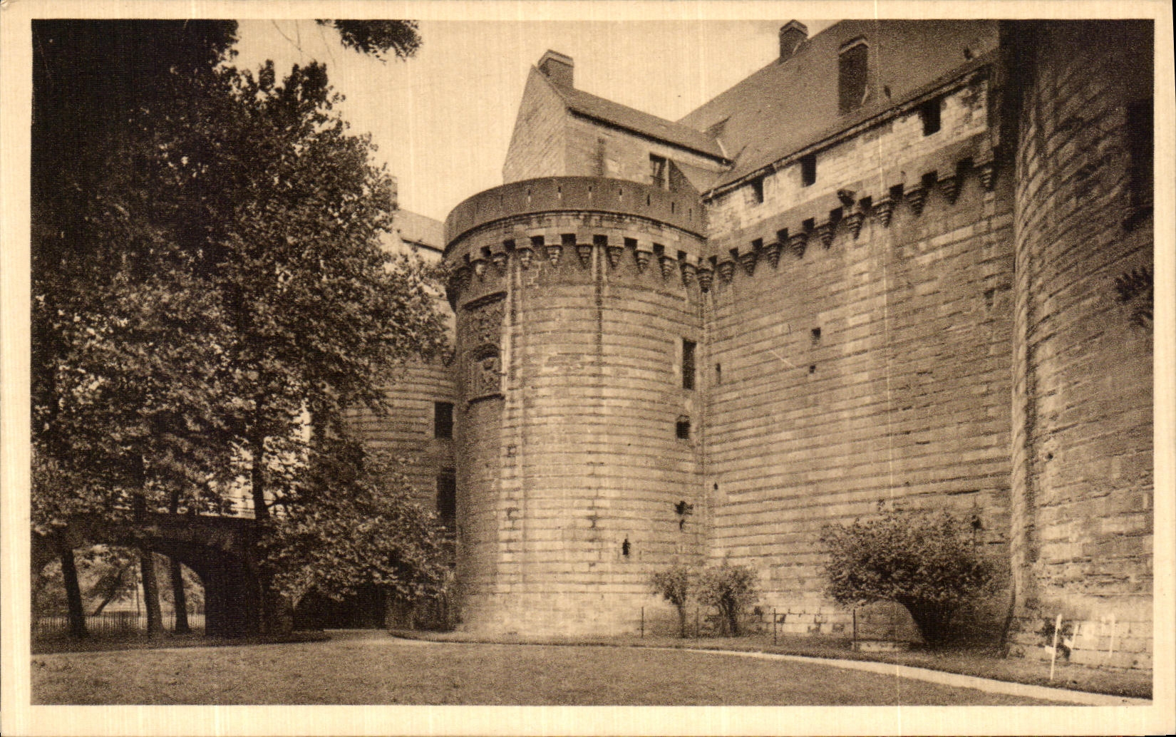 CPA Nantes Chateau des Ducs de Bretagne Tour De la Boulangerie 