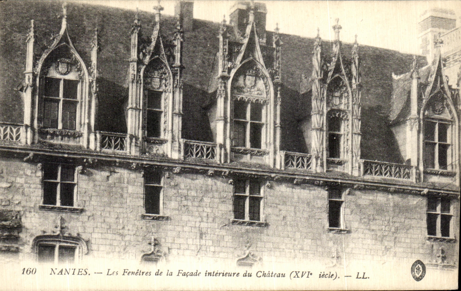 CPA Nantes Les Fenetres de La Facade Interieure du Chateau 
