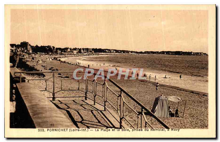 CPA Pornichet La Plage et La Bale Prises du Remblai a Mazy