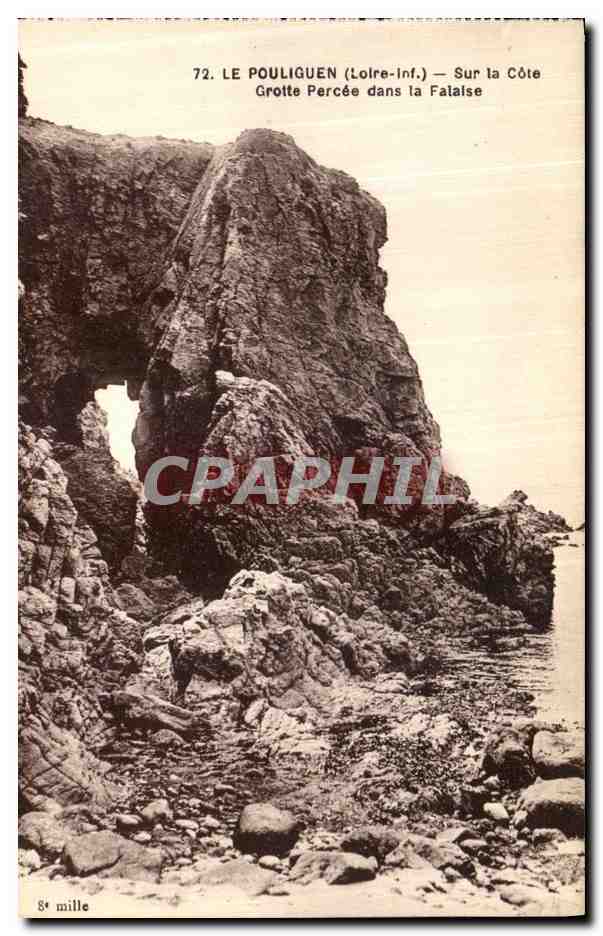 CPA Le Pouliguen Sur la Cote Grotte Percee dans la Falaise 