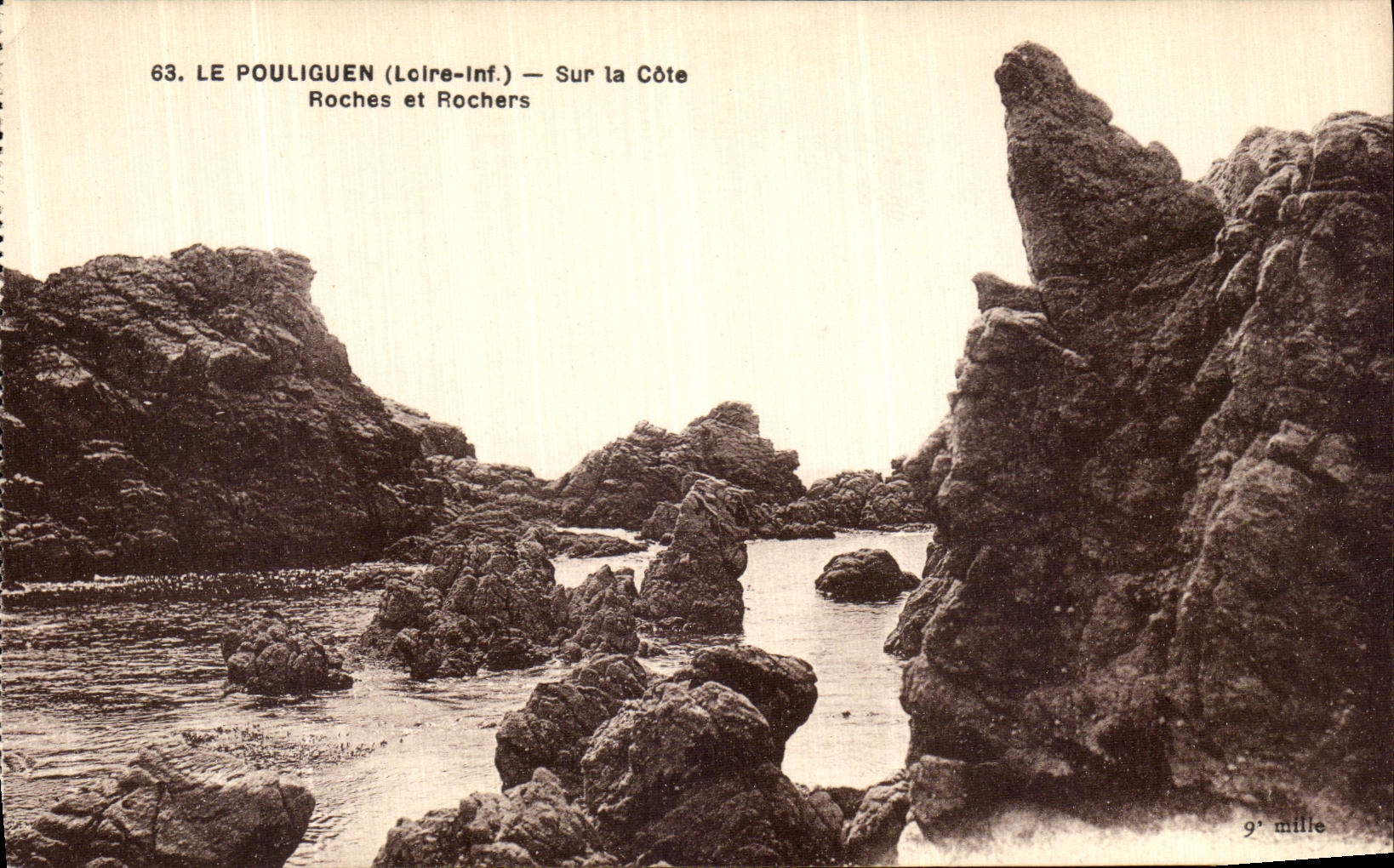 CPA Le Pouliguen Sur La Cote Roches et Rochers 