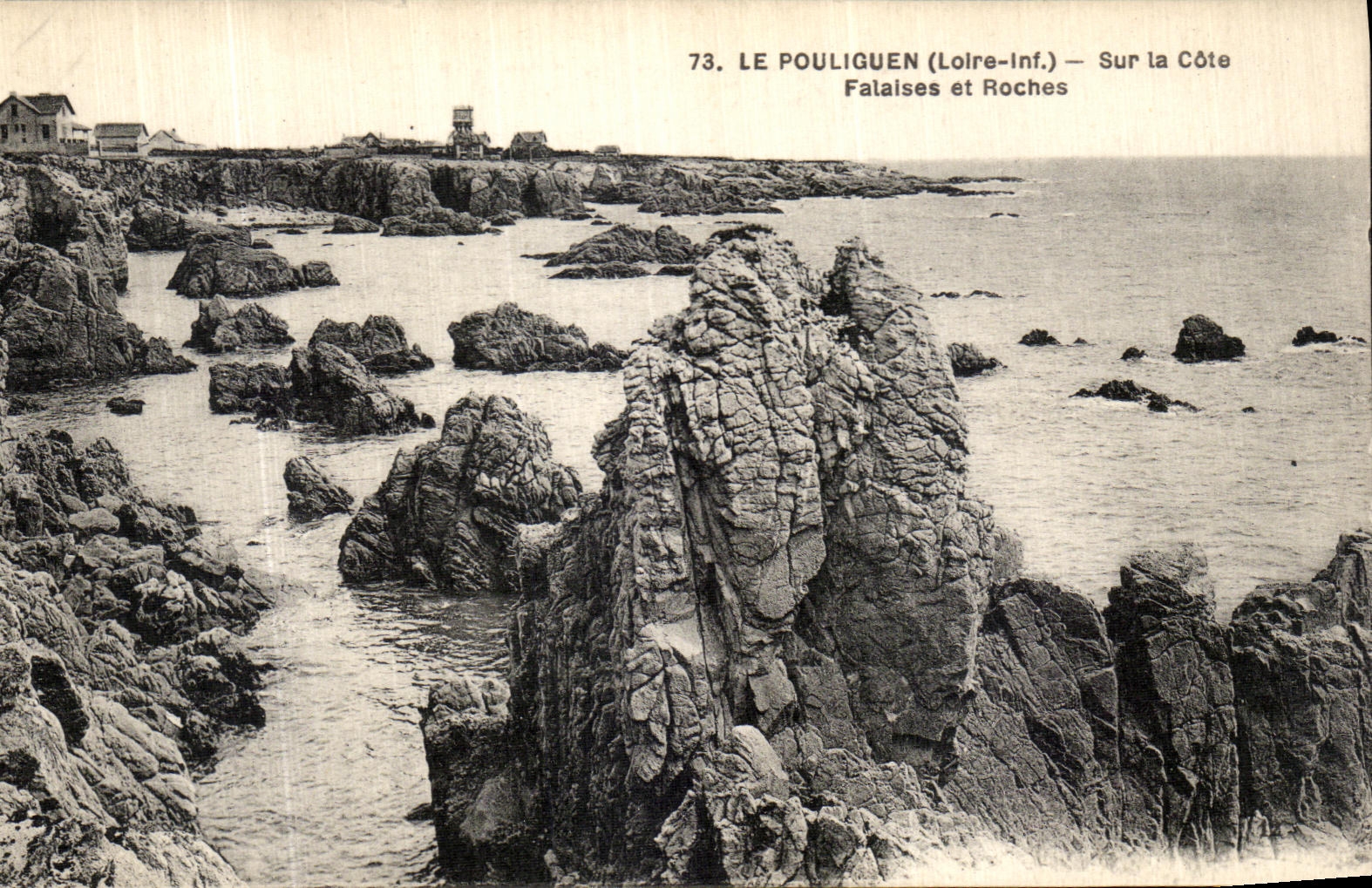 CPA Le Pouliguen Sur la Cote Flaises Et Roches