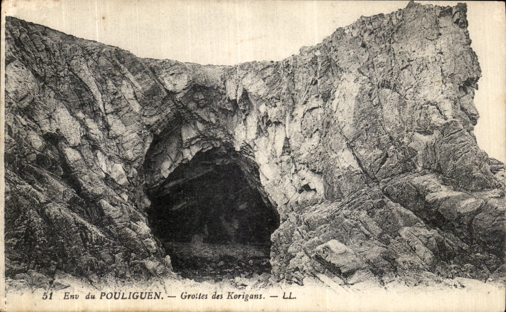 CPA Le Pouliguen Grottes des Korigans