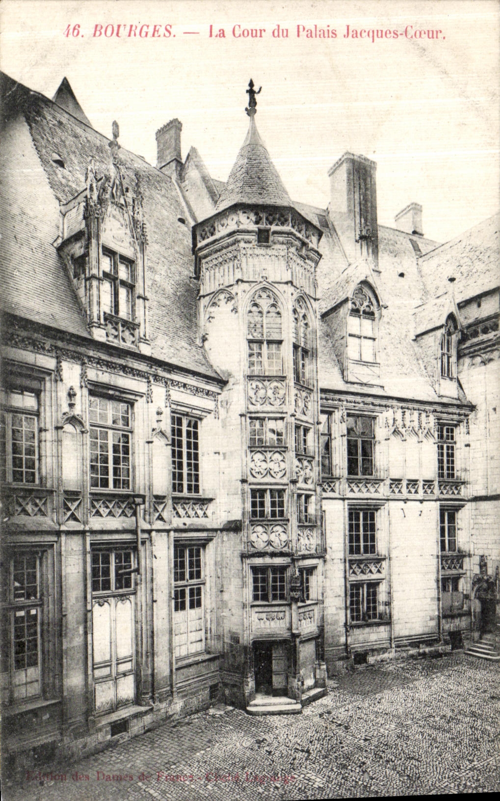 Bourges — Der Innenhof des Palais Jacques-Cœur — Ausgabe der Damen Frankreichs, Chant Vagel